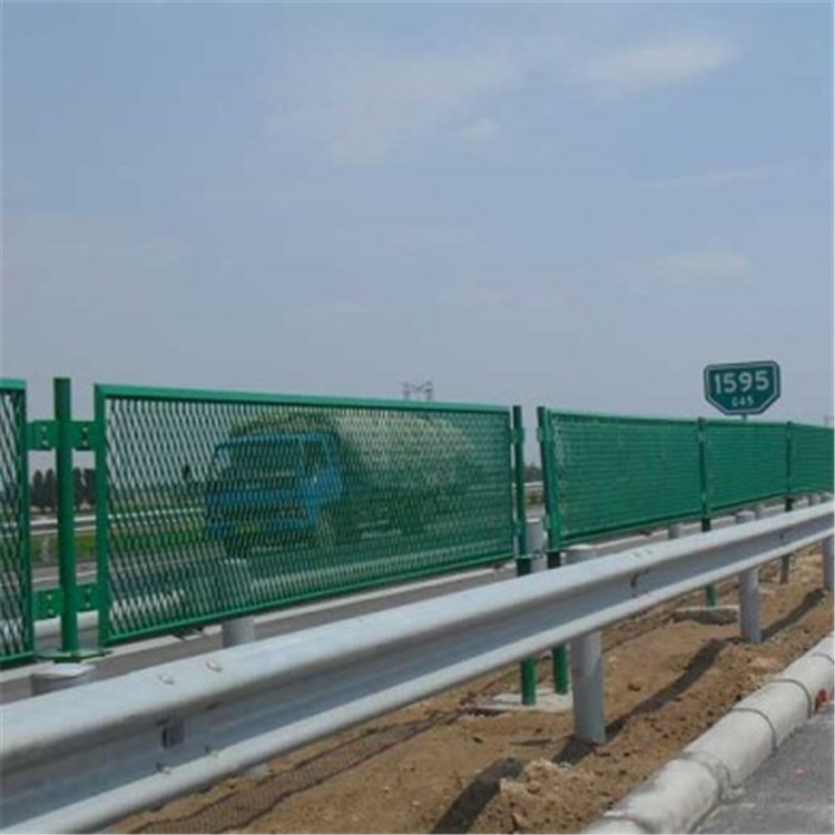 橋梁防護(hù)網(wǎng)案例展示圖片3 橋梁防護(hù)網(wǎng)案例展示圖片3