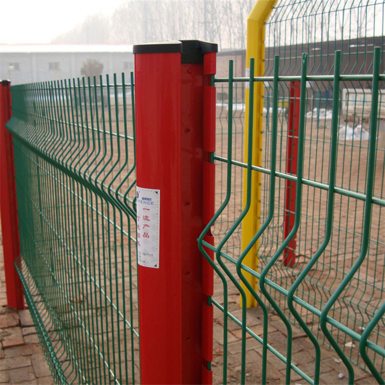 桃型柱護欄網案例展示圖片4