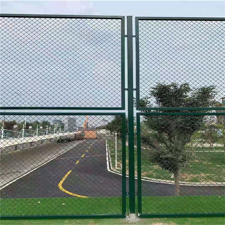 高爾夫練習(xí)球場(chǎng)圍網(wǎng)圖片2 高爾夫練習(xí)球場(chǎng)圍網(wǎng)圖片2