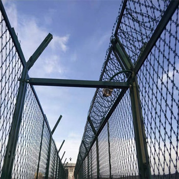 監獄蛇腹型刀刺隔離網、焊接防攀爬隔離網價格、監獄金屬隔離網